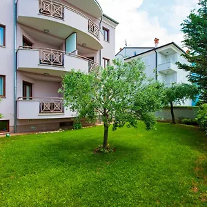 Apartments&rooms Camaiore Affittacamere Rovigno
